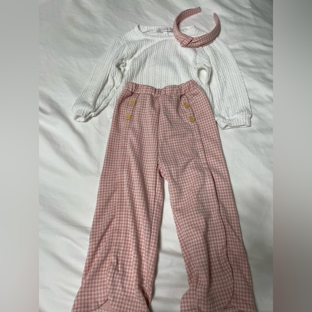 Rachel White Knit Top and Pink Patterned Pants